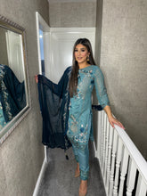 Load image into Gallery viewer, Shalwar Kameez fully stitched 3 piece suit with Net Dupatta F-5234B
