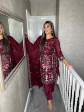 Load image into Gallery viewer, Shalwar Kameez fully stitched 3 piece Maroon suit with  Dupatta F-C1290B
