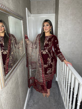 Load image into Gallery viewer, Maroon Velvet Embroidered Shalwar Kameez with chiffon teal duppatta fully stitched 3 piece suit  MT-375D
