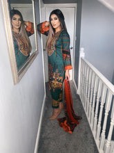 Load image into Gallery viewer, Green Lilen Shalwar Kameez with chiffon  dupatta 3piece ready to wear suit
