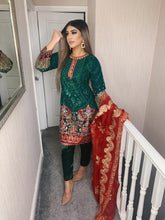 Load image into Gallery viewer, Green with Maroon Dupatta  Shalwar Kameez fully stitched 3 piece suit with Chiffon Dupatta
