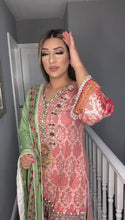 Load and play video in Gallery viewer, Pink Lilen Shalwar Kameez with woollen  dupatta 3piece ready to wear suit
