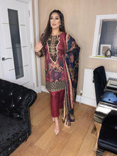 Load image into Gallery viewer, Maroon Lilen Shalwar Kameez with woollen  dupatta 3piece ready to wear suit
