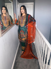 Load image into Gallery viewer, Green Lilen Shalwar Kameez with chiffon  dupatta 3piece ready to wear suit
