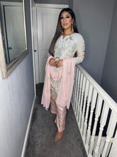 Load image into Gallery viewer, Grey Shalwar Kameez with pink trouser and chiffon duppatta fully stitched 3 piece suit with Chiffon Dupatta HT-15001
