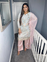 Load image into Gallery viewer, Grey Shalwar Kameez with pink trouser and chiffon duppatta fully stitched 3 piece suit with Chiffon Dupatta HT-15001
